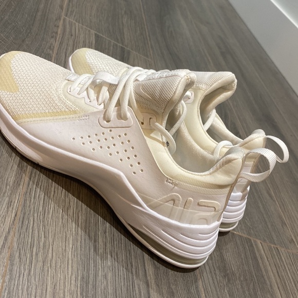 BRAND NEW Nike Women's Air Max Bella TR 3 Training Shoes - Picture 11 of 11